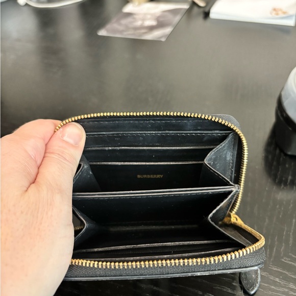 Burberry wallet. - Picture 3 of 3